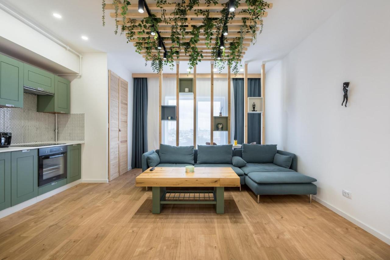 Appartamento Jungle Escape - Luxe 1-Br Haven In Bucarest Esterno foto