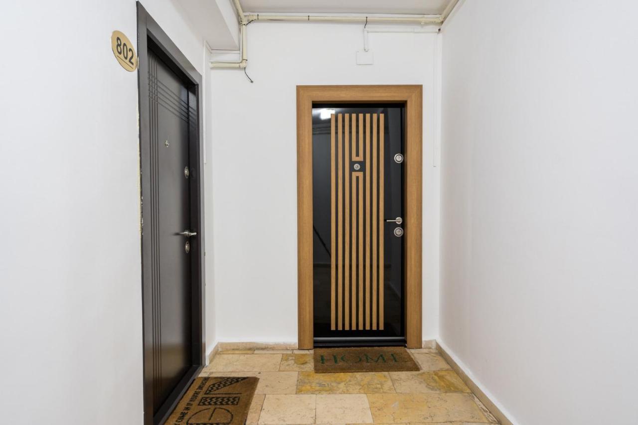 Appartamento Jungle Escape - Luxe 1-Br Haven In Bucarest Esterno foto