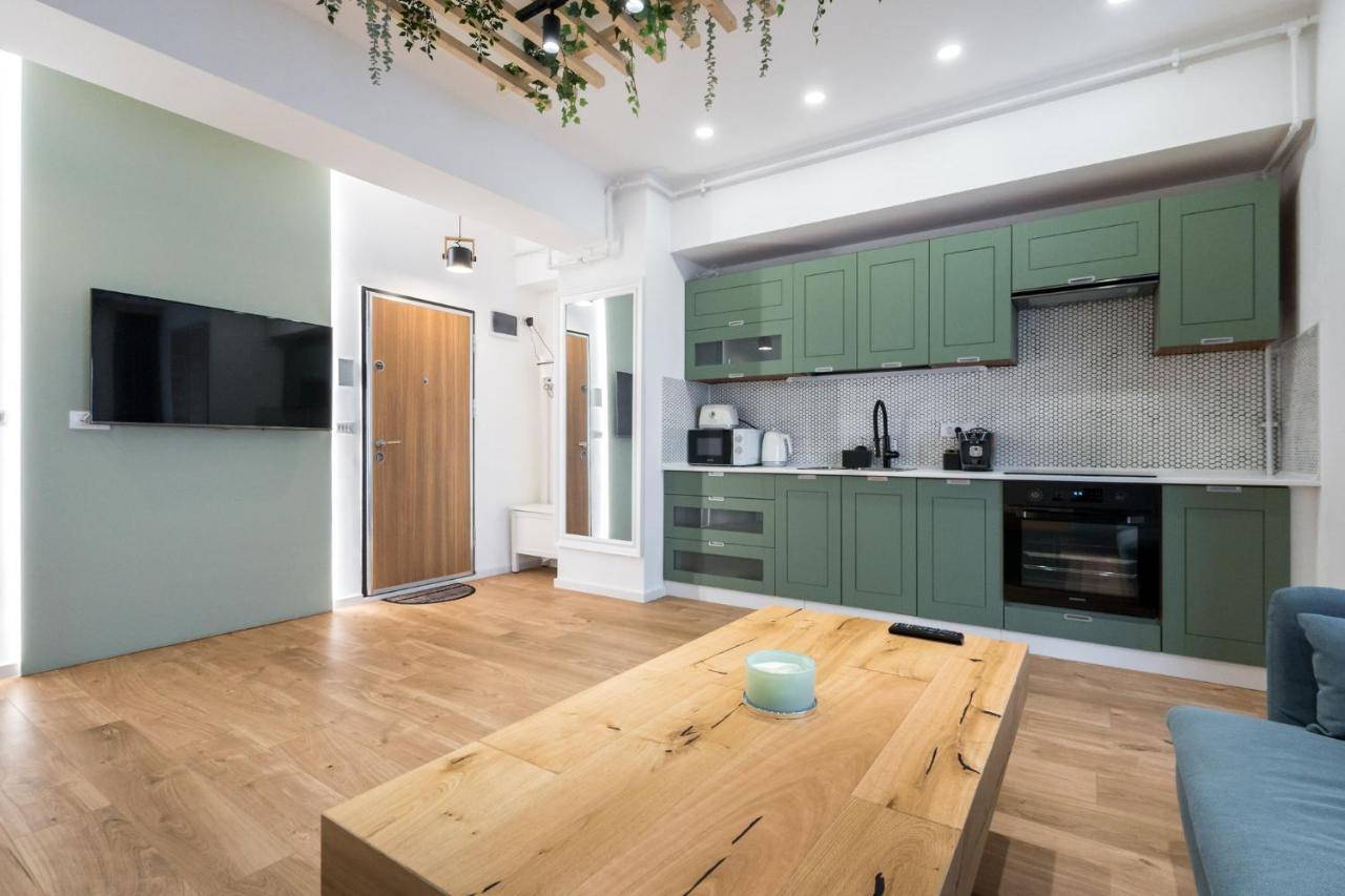 Appartamento Jungle Escape - Luxe 1-Br Haven In Bucarest Esterno foto