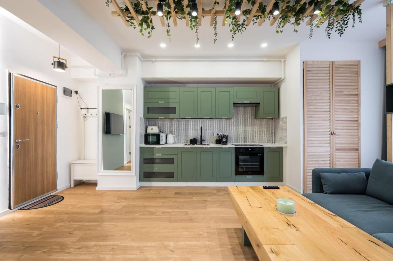 Appartamento Jungle Escape - Luxe 1-Br Haven In Bucarest Esterno foto
